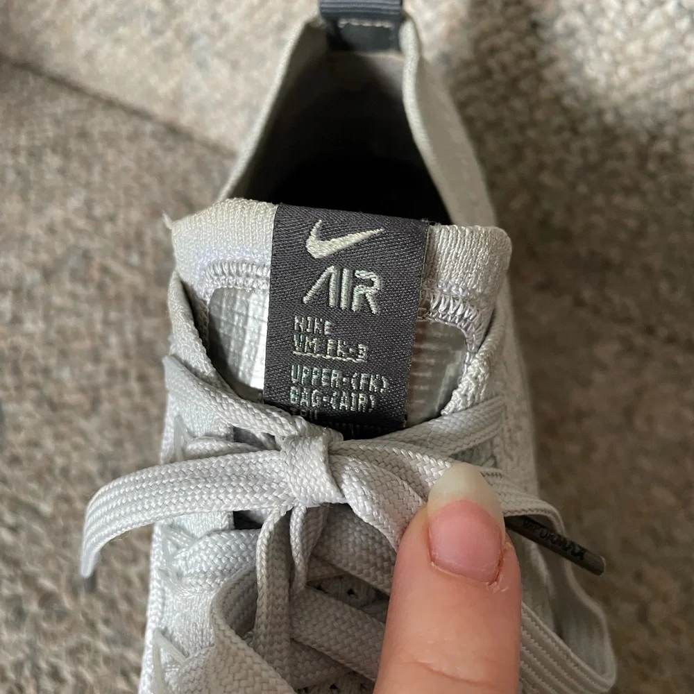 Nike Air Vapormax Flyknit 3.0 Pure Platinum with Purple Iridescent - Picture 14 of 14